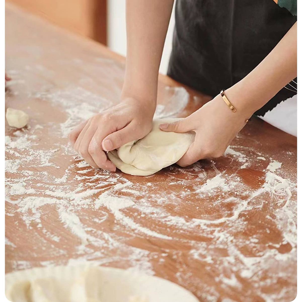 チェリー材使用テーブル|高級感ある北欧風デザイン hldmz-703