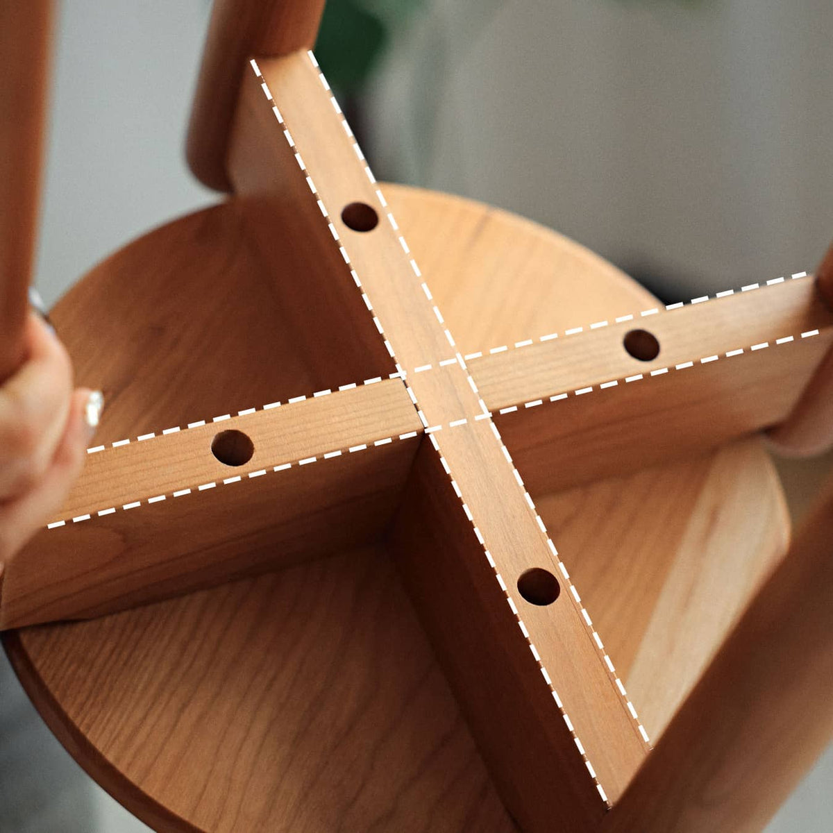 チェリー材スツール | 高級感溢れるデザインスツール hldmz-724