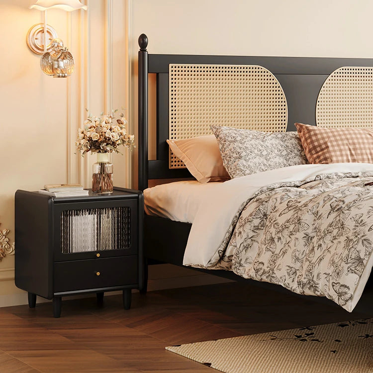 ラタンガラスキャビネット|高級感溢れるインテリアでお部屋を魅了 hlxl-4413