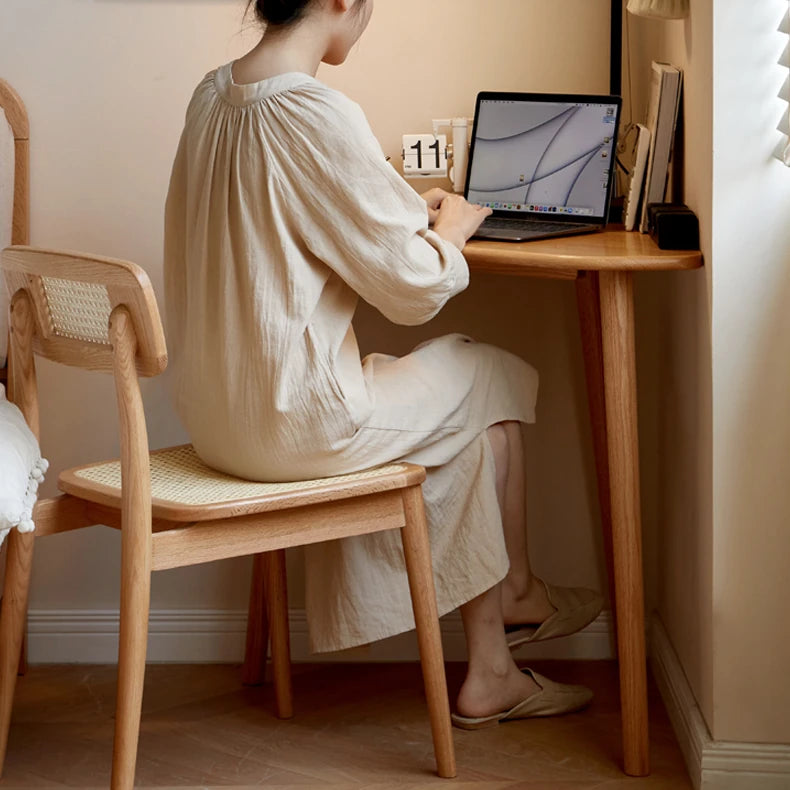 オーク材仕上げのコーナーテーブル|北欧風デザインでおしゃれなインテリアに最適 hmo-1985