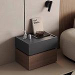 エレガントなデザインの多層板製ナイトテーブル|モダンなベッドサイド収納 hmq-1925