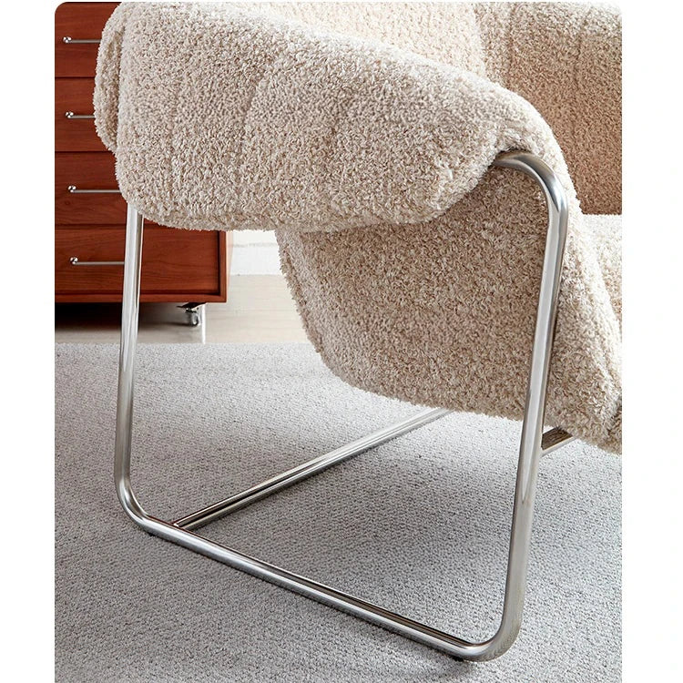 モダンデザイン ステンレスフレーム シープボアチェア - 快適なラウンジ体験をあなたに! hmr-4766