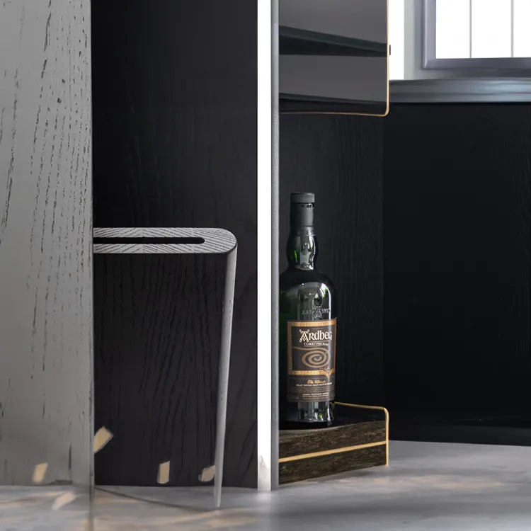 モダンデザインのアッシュ材キャビネット|多功能収納&強化ガラス仕様 hms-4059