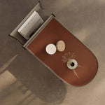 ステンレスと合成皮革の洗練されたセンターテーブル | モダンデザイン引き出し付きのスタイルアップアイテム hmx-5099