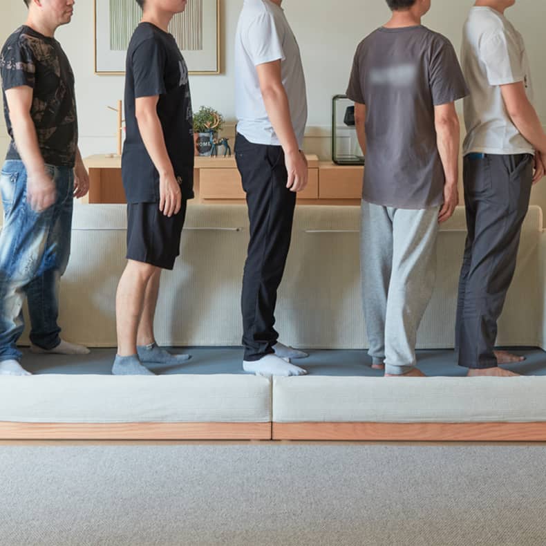 【高級感溢れる】レッドオーク&パインフレーム ソファー | グースダウン&コーデュロイ使用で極上の座り心地 hmyf-1272