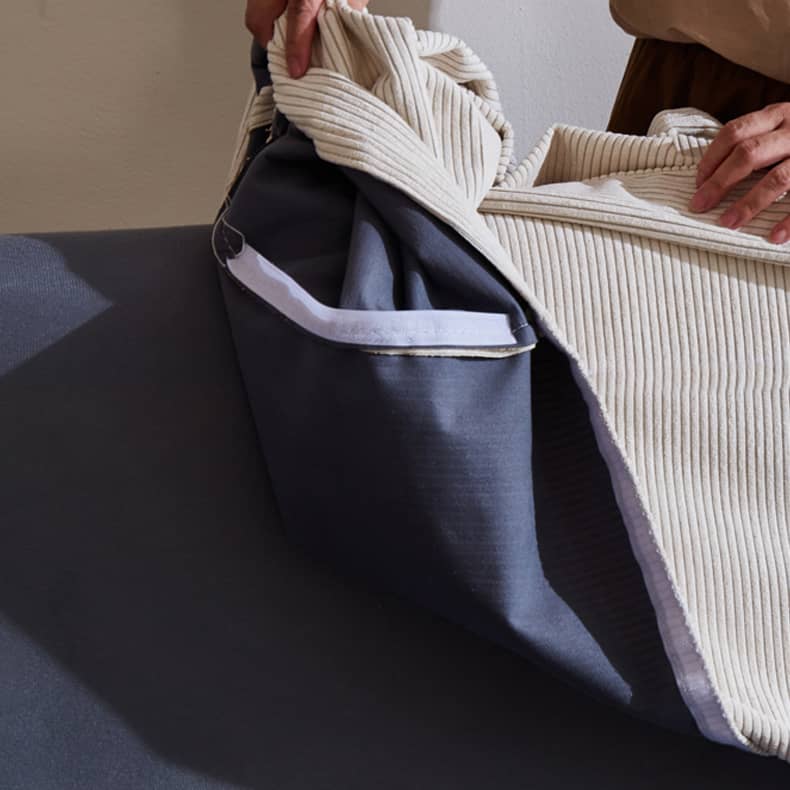 レッドオークとコーデュロイ使用の贅沢グースダウンソファー - 快適な座り心地を体験する hmyf-1276