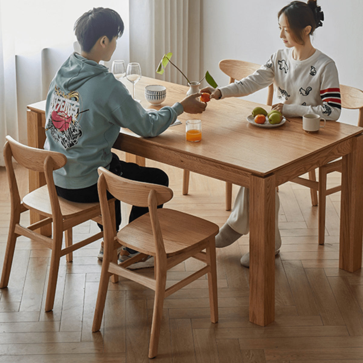 レッドオーク製 テーブル|高級感漂うデザインと耐久性 hmzj-805