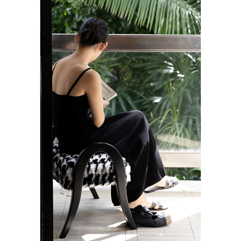 アッシュ材スツール|スタイリッシュな座り心地とモダンデザインでリラックスタイムを演出 hrn-5252