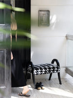 アッシュ材スツール|スタイリッシュな座り心地とモダンデザインでリラックスタイムを演出 hrn-5252