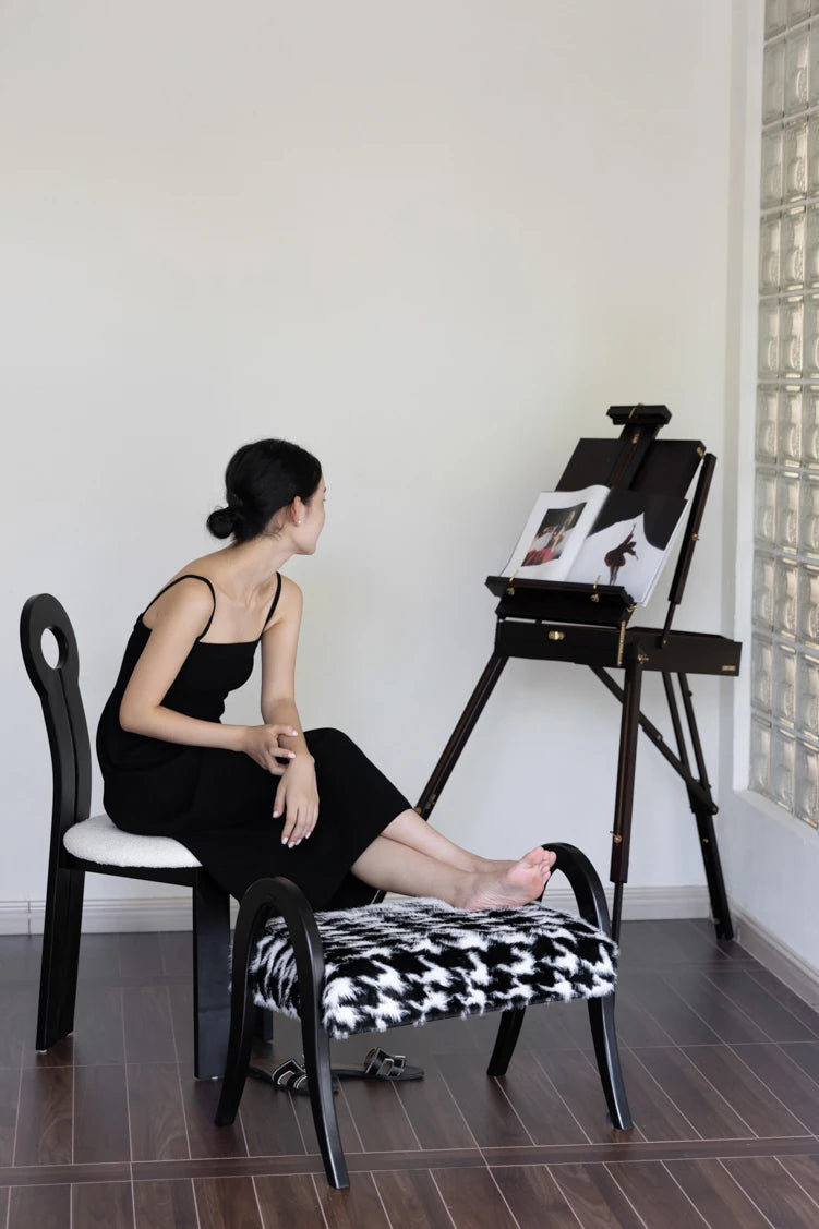 アッシュ材スツール|スタイリッシュな座り心地とモダンデザインでリラックスタイムを演出 hrn-5252