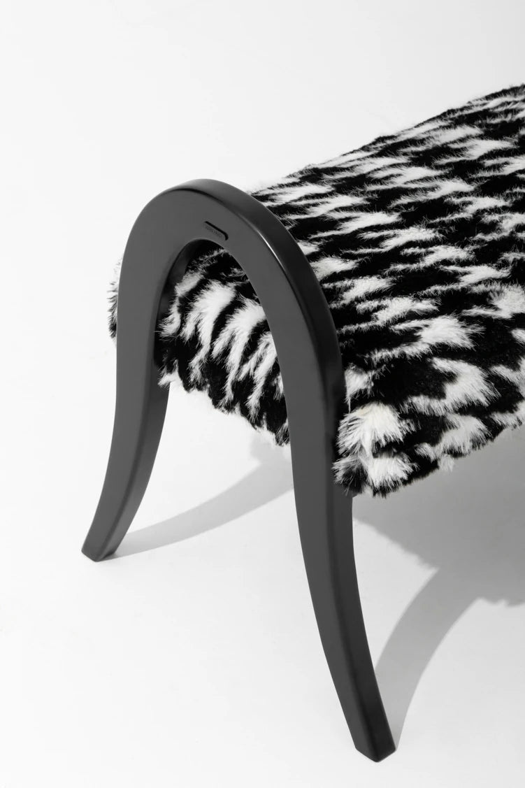 アッシュ材スツール|スタイリッシュな座り心地とモダンデザインでリラックスタイムを演出 hrn-5252