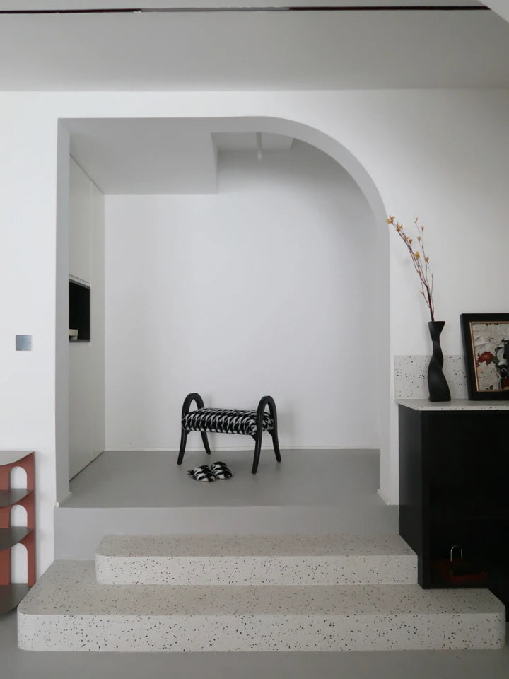 アッシュ材スツール|スタイリッシュな座り心地とモダンデザインでリラックスタイムを演出 hrn-5252