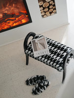 アッシュ材スツール|スタイリッシュな座り心地とモダンデザインでリラックスタイムを演出 hrn-5252