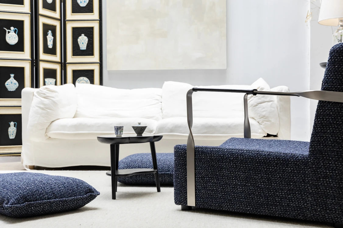 アッシュ材のセンターテーブル - モダンな雲型デザイン、収納付きでインテリアを引き立てる家具 hrn-5253