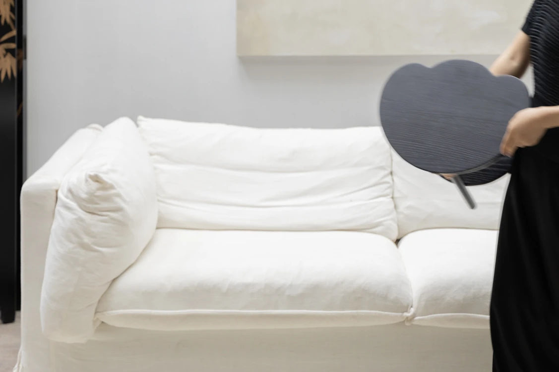 アッシュ材のセンターテーブル - モダンな雲型デザイン、収納付きでインテリアを引き立てる家具 hrn-5253