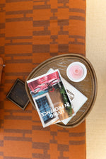 アッシュ材とスチール製のスタイリッシュセンターテーブル - モダンなリビングにぴったり! hrn-5255