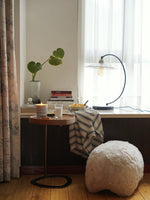 アッシュ材とスチール製のスタイリッシュセンターテーブル - モダンなリビングにぴったり! hrn-5255