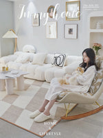 ダウンと絹綿の贅沢な触感!ケヤキ&アイアン製デザインチェア - リラックス空間を演出するモダンインテリア hrn-5256