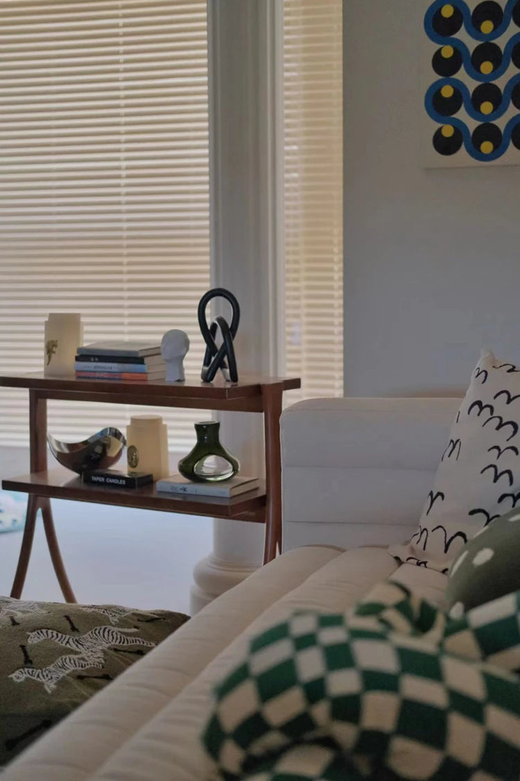 シンプルでスタイリッシュな合成皮革センターテーブル - リビングルームに最適な収納&ディスプレイオプション hrn-5258