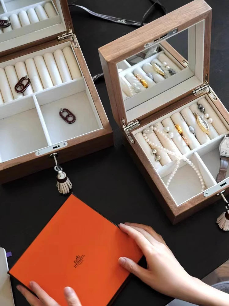 アッシュ材多層板製 シックな合成皮革テーブル - スタイリッシュなインテリアに最適なアイテム hrn-5260