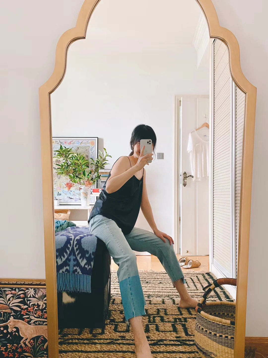 ケヤキガラスの洗練されたアンティークスタイルミラー - 美しいインテリアのアクセントに最適! hrn-5261