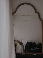 ケヤキガラスの洗練されたアンティークスタイルミラー - 美しいインテリアのアクセントに最適! hrn-5261