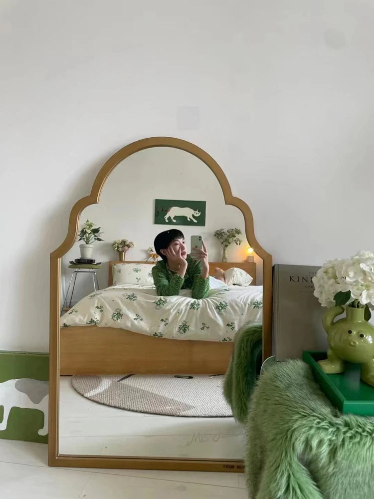 ケヤキガラスの洗練されたアンティークスタイルミラー - 美しいインテリアのアクセントに最適! hrn-5261