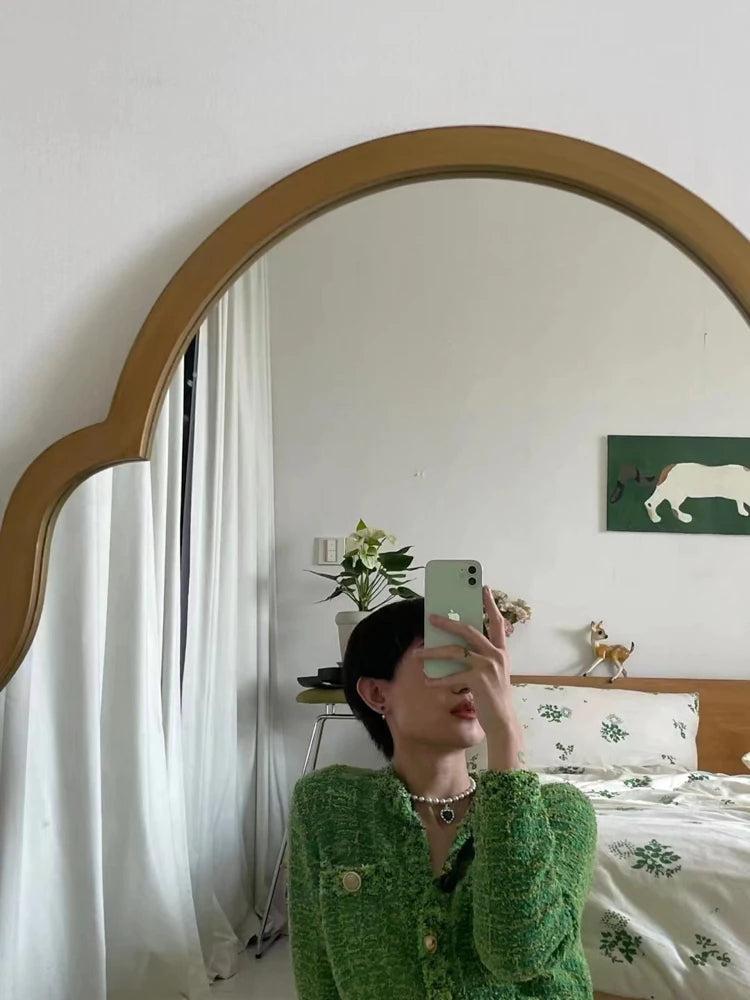 ケヤキガラスの洗練されたアンティークスタイルミラー - 美しいインテリアのアクセントに最適! hrn-5261