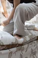 パイン材使用!ダウンとシリコンフィルの極上チェア - 快適さを追求したおしゃれなデザイン hrn-5264