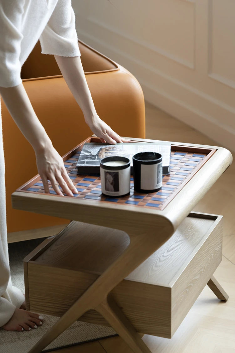 ナイトテーブル ニレ材製 おしゃれな合成皮革トレイ付き デザイン性抜群の収納家具 hrn-5265