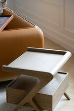 ナイトテーブル ニレ材製 おしゃれな合成皮革トレイ付き デザイン性抜群の収納家具 hrn-5265