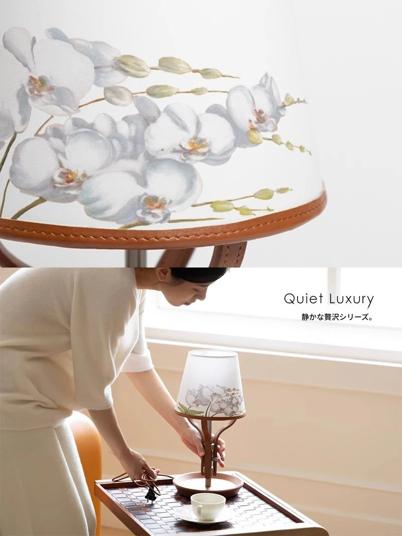 ナイトテーブル ニレ材製 おしゃれな合成皮革トレイ付き デザイン性抜群の収納家具 hrn-5265