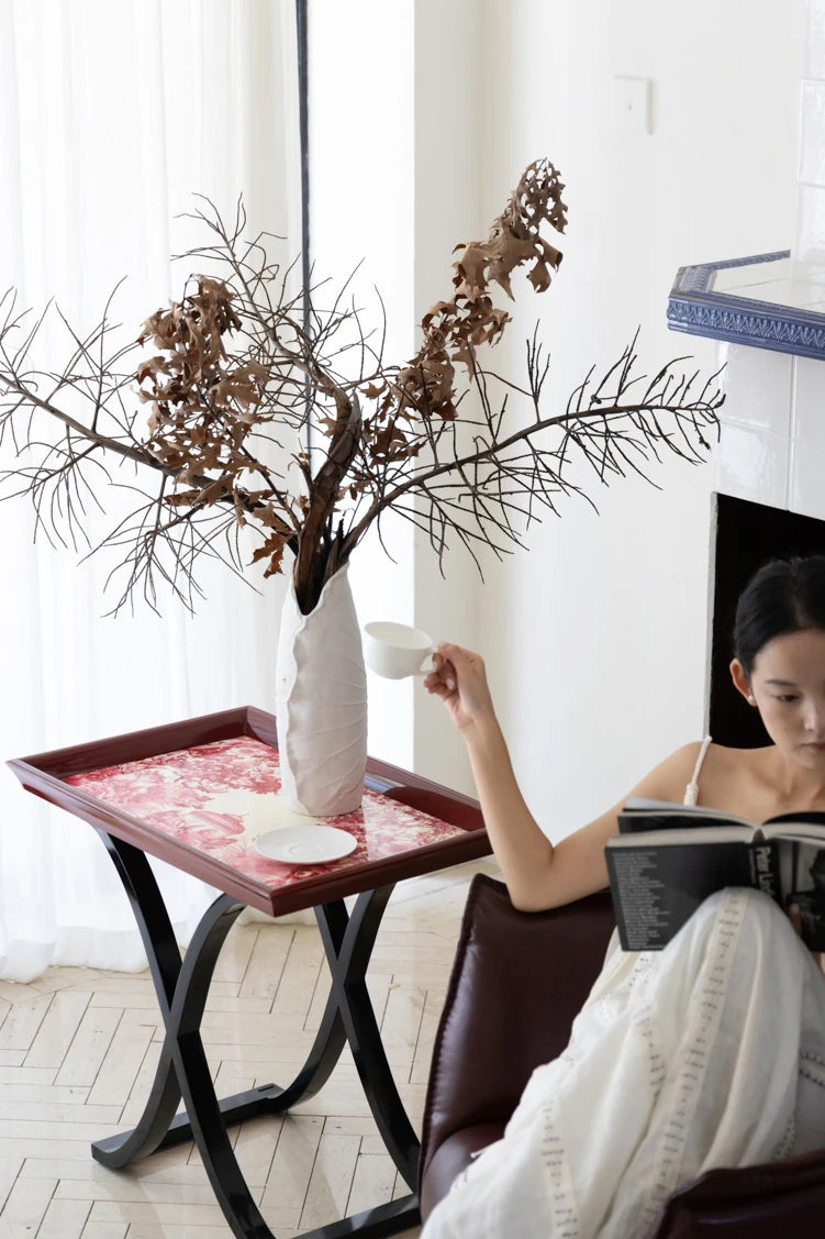 美しいカバノキ製センターテーブル - シックなデザインと優雅な花柄でリビングを彩る hrn-5266