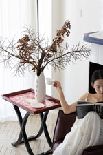 美しいカバノキ製センターテーブル - シックなデザインと優雅な花柄でリビングを彩る hrn-5266