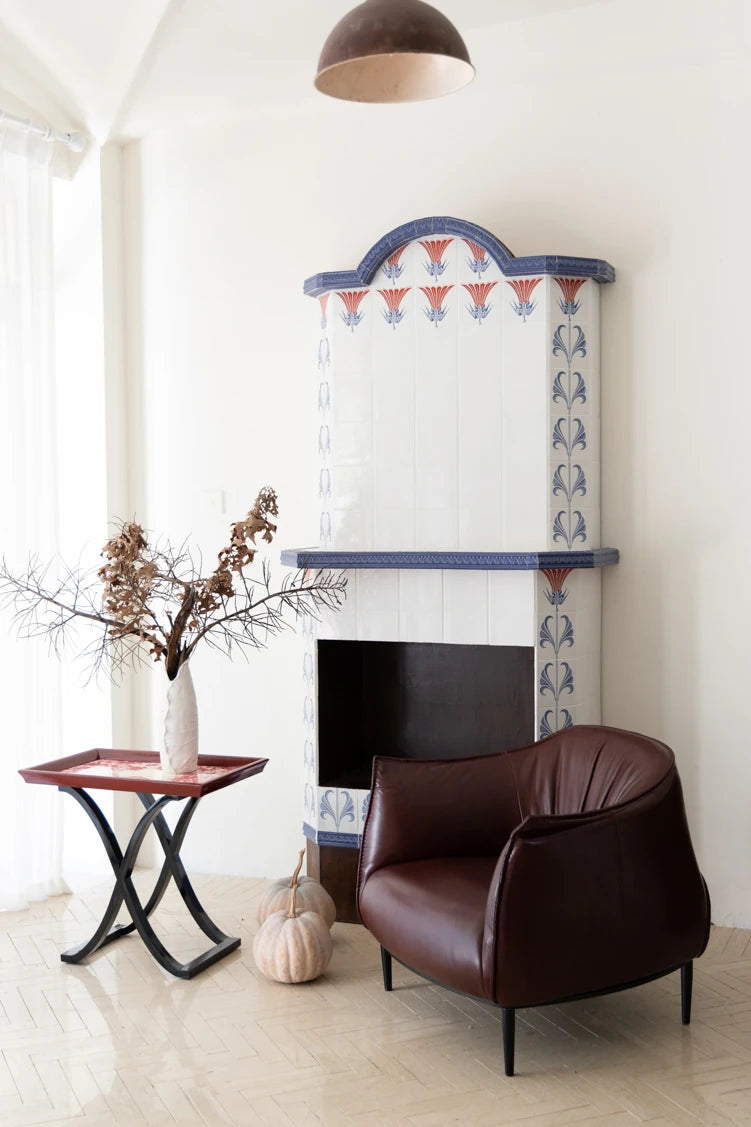 美しいカバノキ製センターテーブル - シックなデザインと優雅な花柄でリビングを彩る hrn-5266