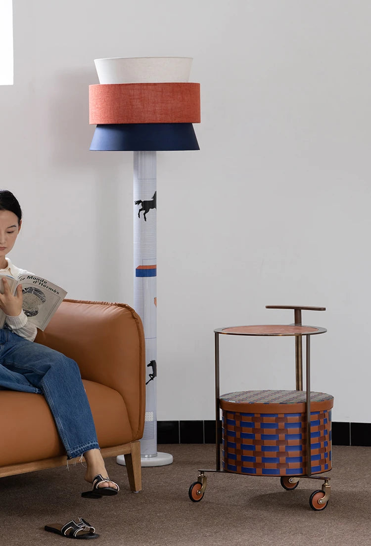 おしゃれなPUレザーとステンレス製センターテーブル|ウォールナットデザインでインテリアをアップデート! hrn-5267