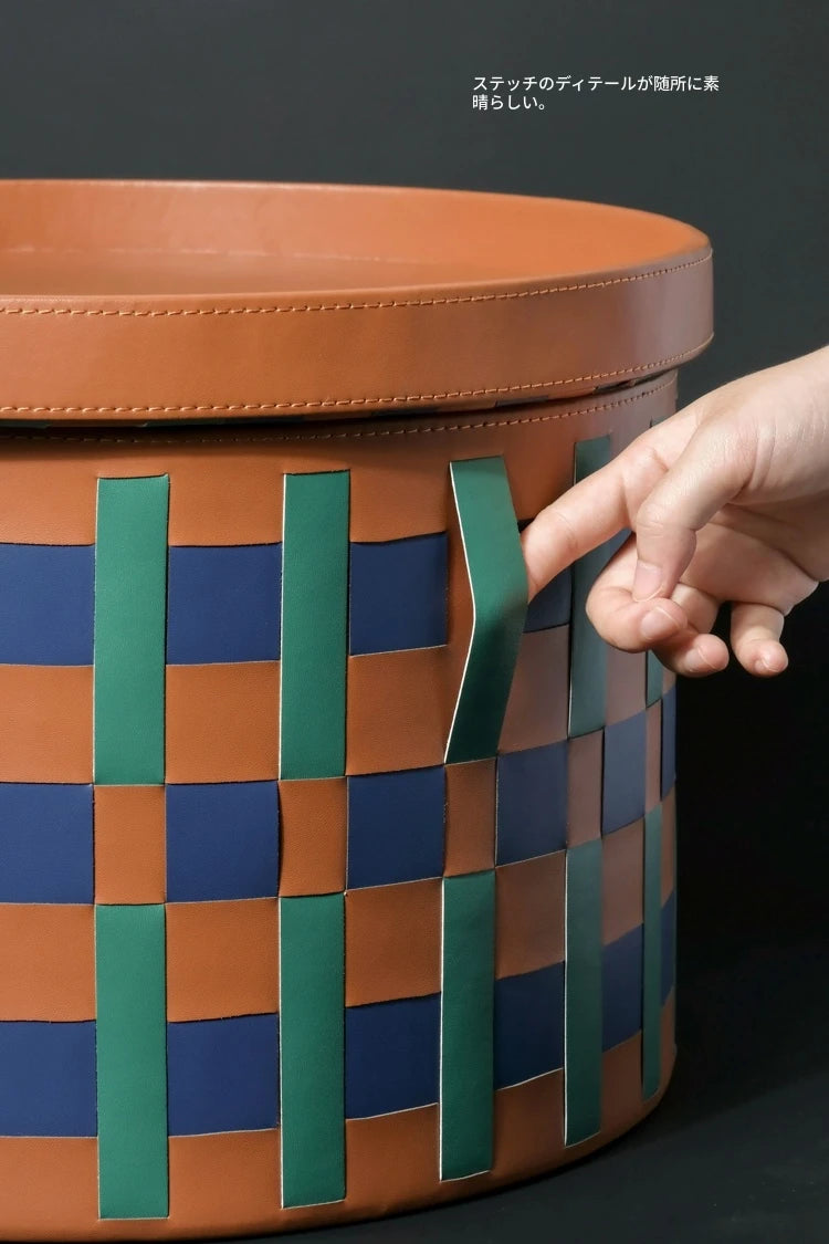 おしゃれなPUレザーとステンレス製センターテーブル|ウォールナットデザインでインテリアをアップデート! hrn-5267