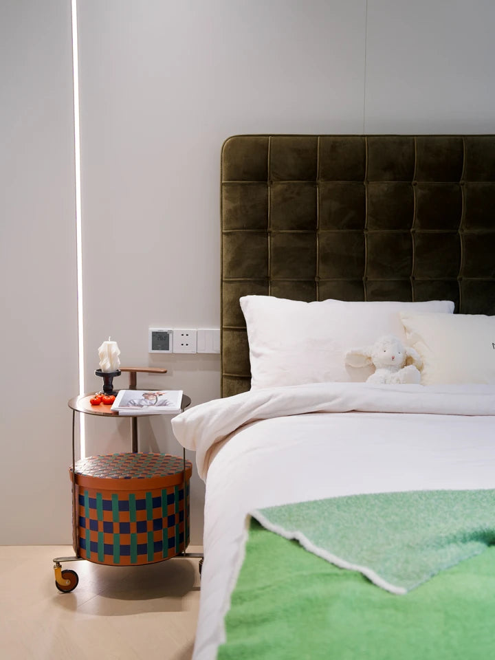 おしゃれなPUレザーとステンレス製センターテーブル|ウォールナットデザインでインテリアをアップデート! hrn-5267