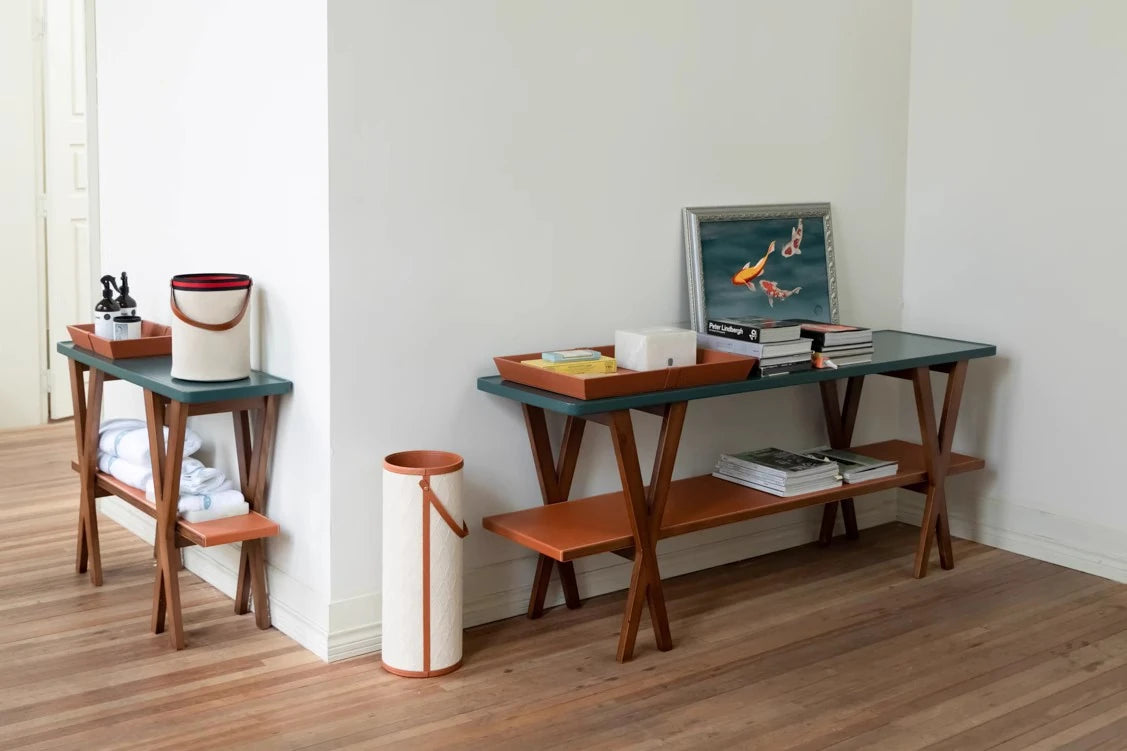 おしゃれなPUレザーとステンレス製センターテーブル|ウォールナットデザインでインテリアをアップデート! hrn-5267