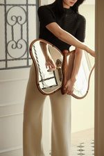 蝶型デザインのガラスミラー | 無垢材フレームのハンドカット仕上げ | おしゃれなインテリアに最適 hrn-5268