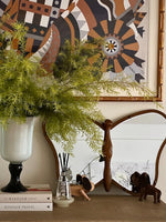 蝶型デザインのガラスミラー | 無垢材フレームのハンドカット仕上げ | おしゃれなインテリアに最適 hrn-5268