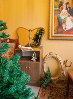 蝶型デザインのガラスミラー | 無垢材フレームのハンドカット仕上げ | おしゃれなインテリアに最適 hrn-5268