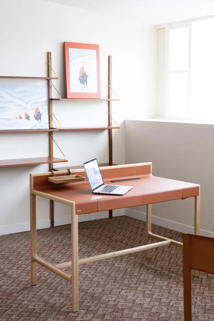 アッシュ材のスタイリッシュなデスク - 合成皮革のデザインが魅力的! hrn-5269