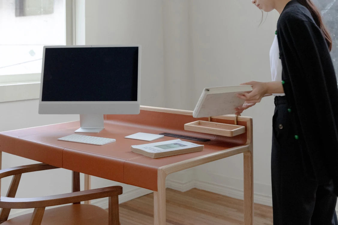 アッシュ材使用のおしゃれな合成皮革チェア - 高品質・デザイン重視の快適な座り心地 hrn-5270