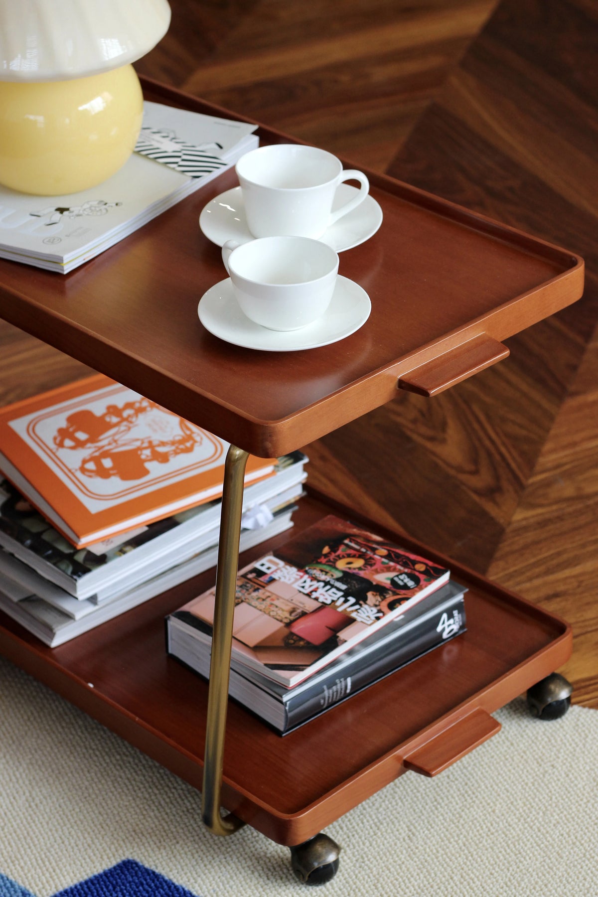 レトロな銅とオーク製カート | 中世リイシューシリーズ | おしゃれなインテリアトレイ hrn-5272