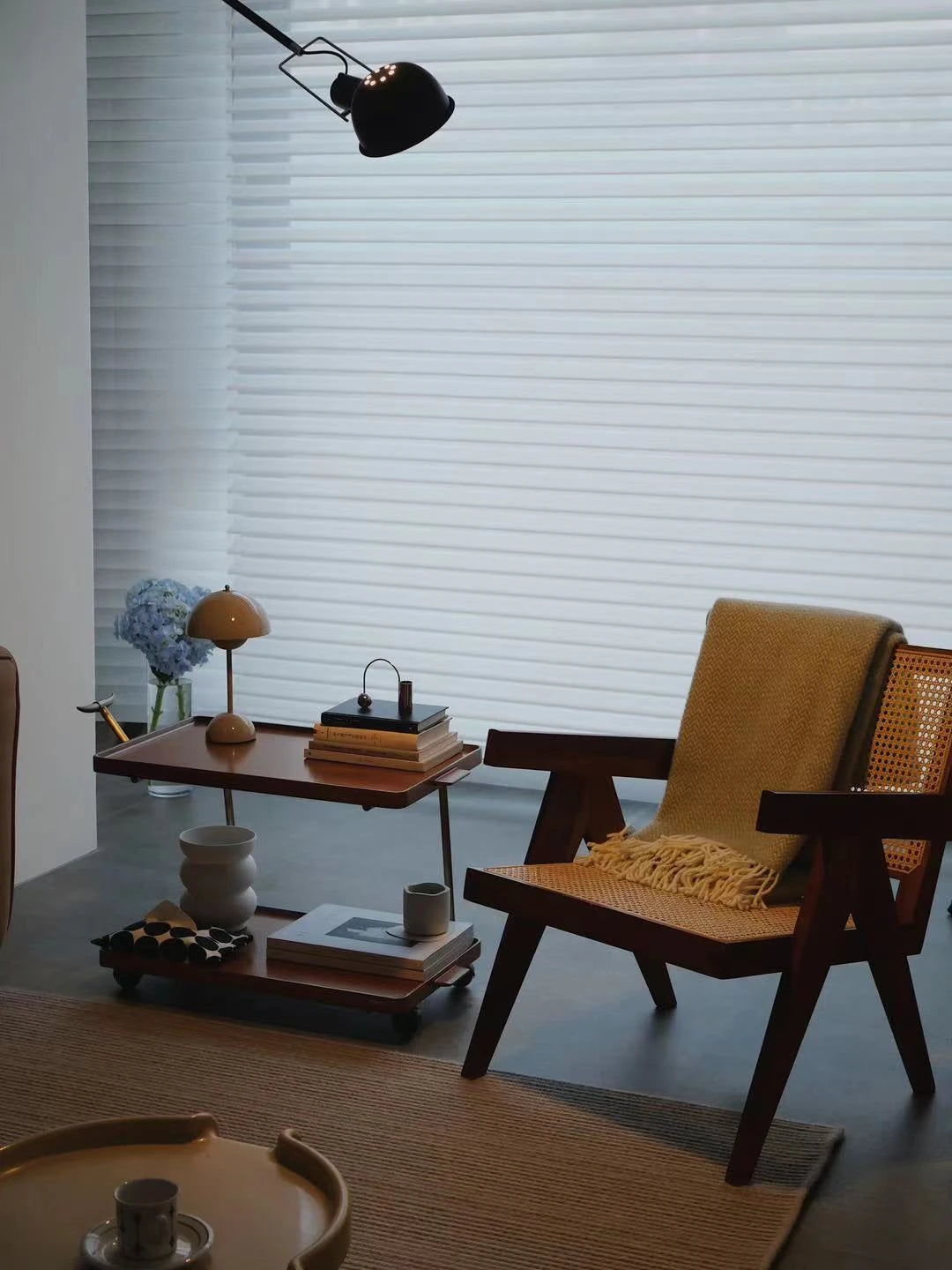 レトロな銅とオーク製カート | 中世リイシューシリーズ | おしゃれなインテリアトレイ hrn-5272