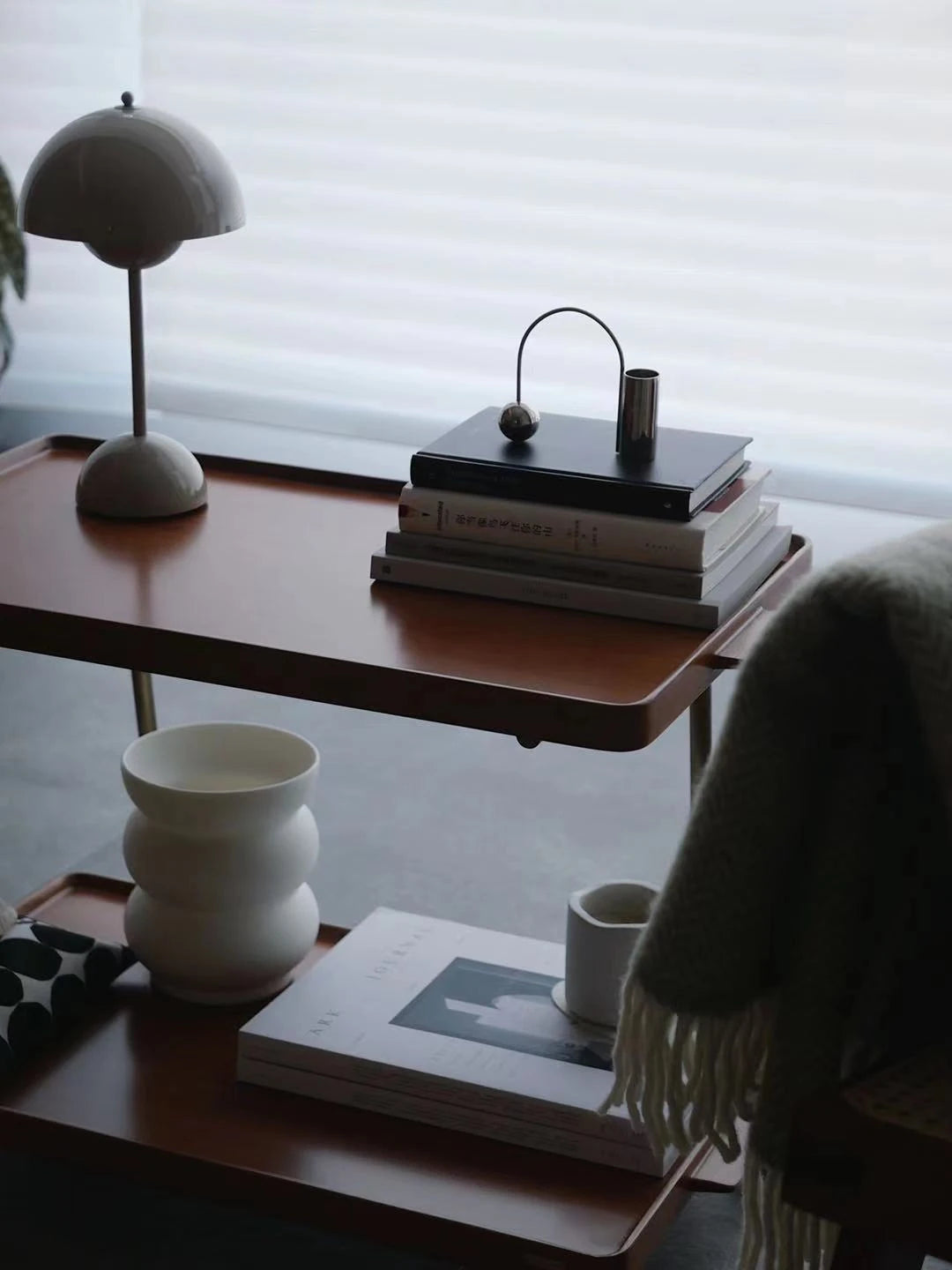 レトロな銅とオーク製カート | 中世リイシューシリーズ | おしゃれなインテリアトレイ hrn-5272