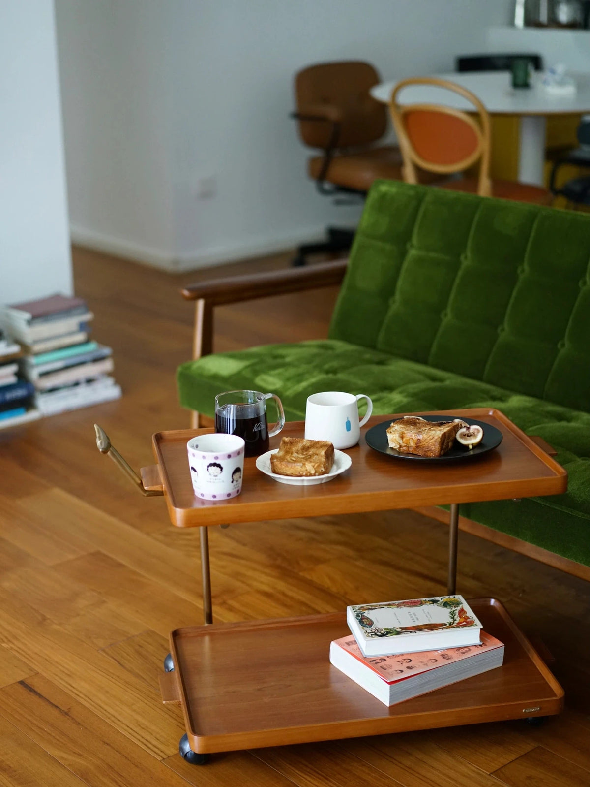 レトロな銅とオーク製カート | 中世リイシューシリーズ | おしゃれなインテリアトレイ hrn-5272