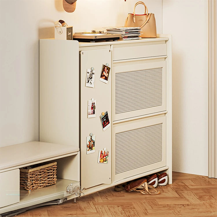 無垢材製のスタイリッシュキャビネット - 多層板仕上げで機能的な収納スペースを提供! hrvr-5082