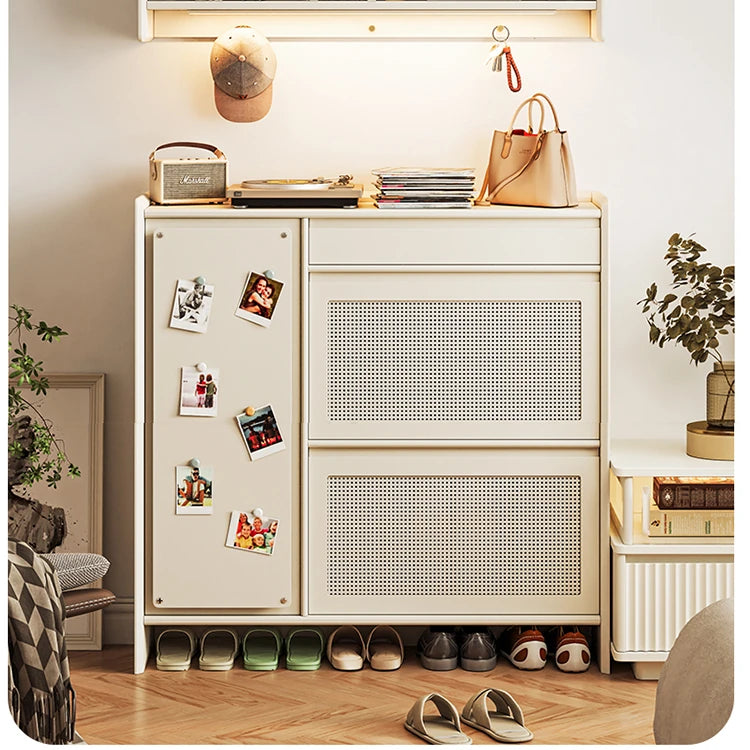 無垢材製のスタイリッシュキャビネット - 多層板仕上げで機能的な収納スペースを提供! hrvr-5082